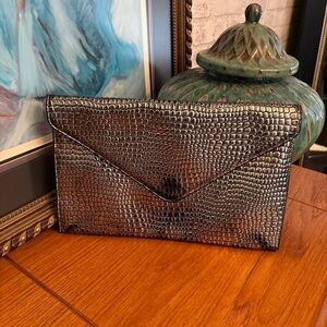 Vintage Y2k Silver Metallic Textured Clutch